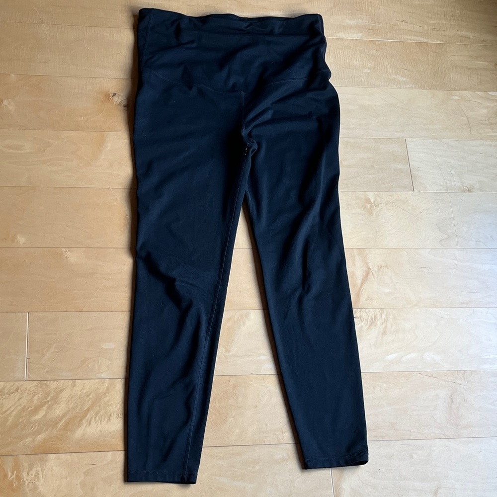 GAP Blackout Maternity Leggings
